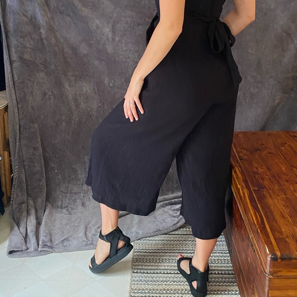 Black jumpsuit from Anthropologie - Picture 8 of 17